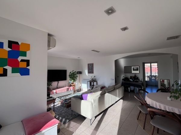 Espace privatif au sein d'un magnifique duplex avec terrasses ensoleillées