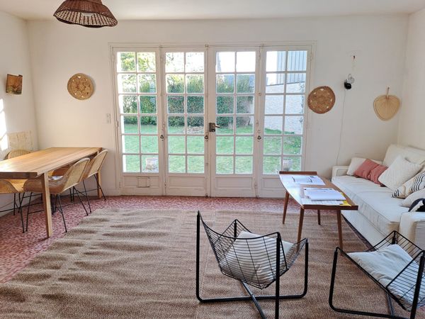 Nous venons d'acquérir cette maison. Elle n'est pas encore rénovée mais permet de passer des vacances dans un endroit paisible.