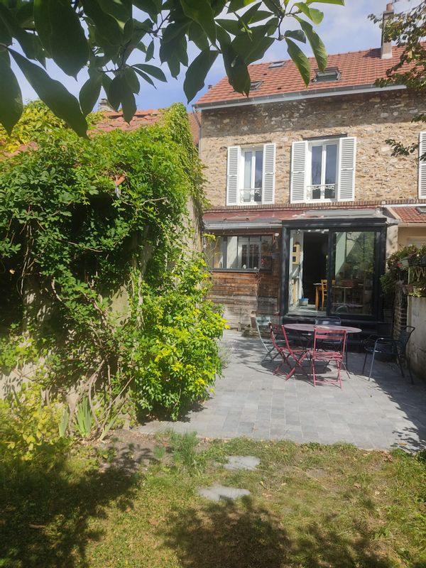 Maison familiale proche de la gare