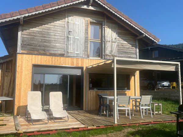 Chalet typique et tranquilité, pour 6-8 personnes.