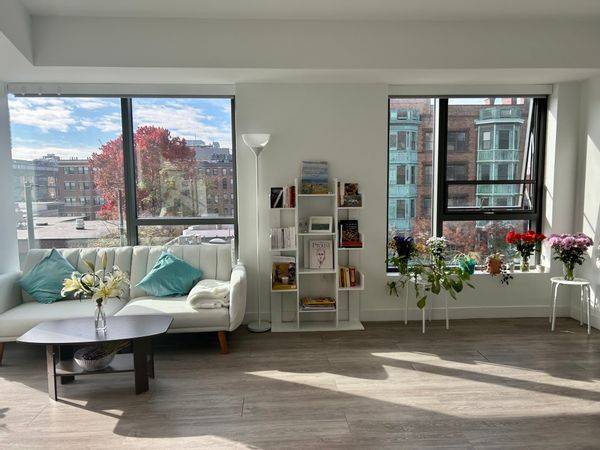 Bright and spacious studio at center Cambridge / Walkable to downtown Boston