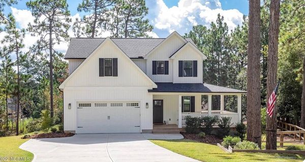 Pinehurst on a quiet Cul-de-Sac