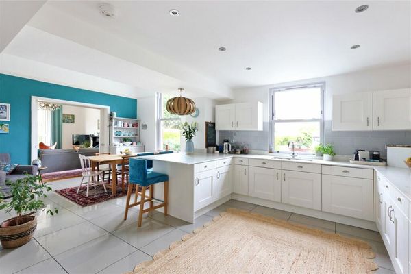 Beautiful 19th century family home in the historic spa town of Cheltenham, gateway to the Cotswolds