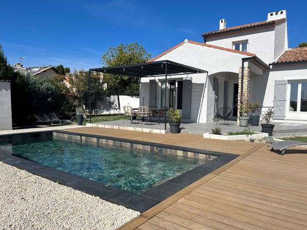 Notre maison aux portes de Marseille. Recherches 2026: Florence, 5 Terres et bord de mer en Europe.