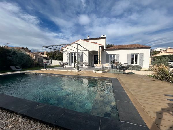 Notre maison aux portes de Marseille. Recherches 2026: Florence, 5 Terres et bord de mer en Europe.