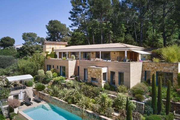 Magnifique Villa contemporaine au calme avec vue panoramique.