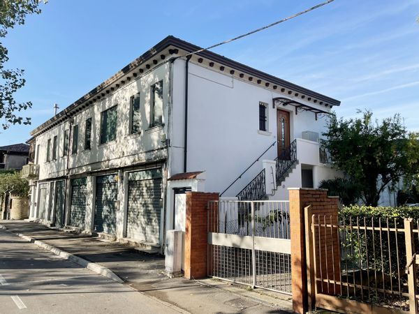 Maison d'Alessandro & Zoe, avec Tito & Tea