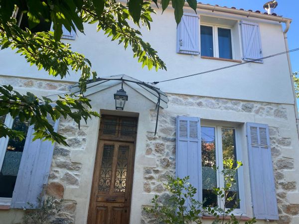 Maison familiale à Marseille, au pied des collines