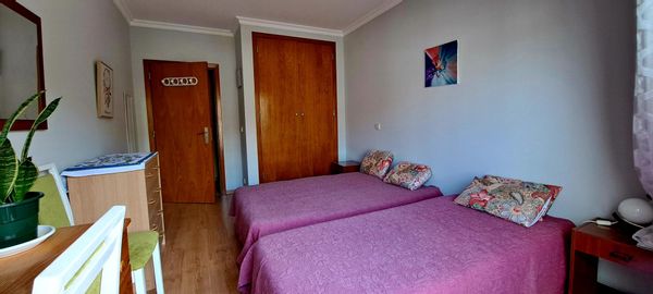 La chambre privée d'Elsa  pouvant accueillir 3 personnes 2 nuits minimum