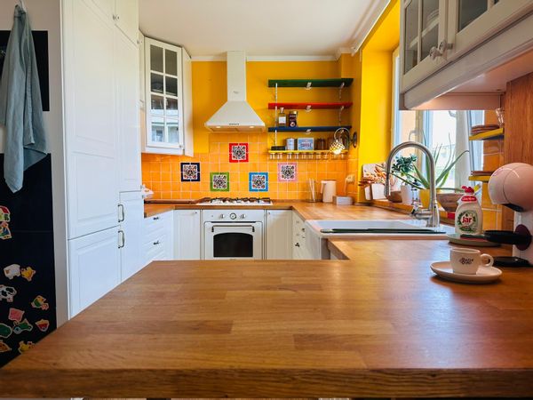 Spacious Bratislava Flat with dream kitchen!