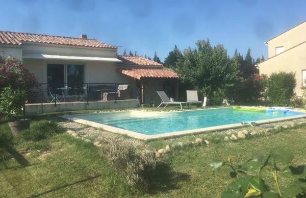 ORANGE - cocon provençal 7 pers. avec piscine, proche du centre pour vacances en famille