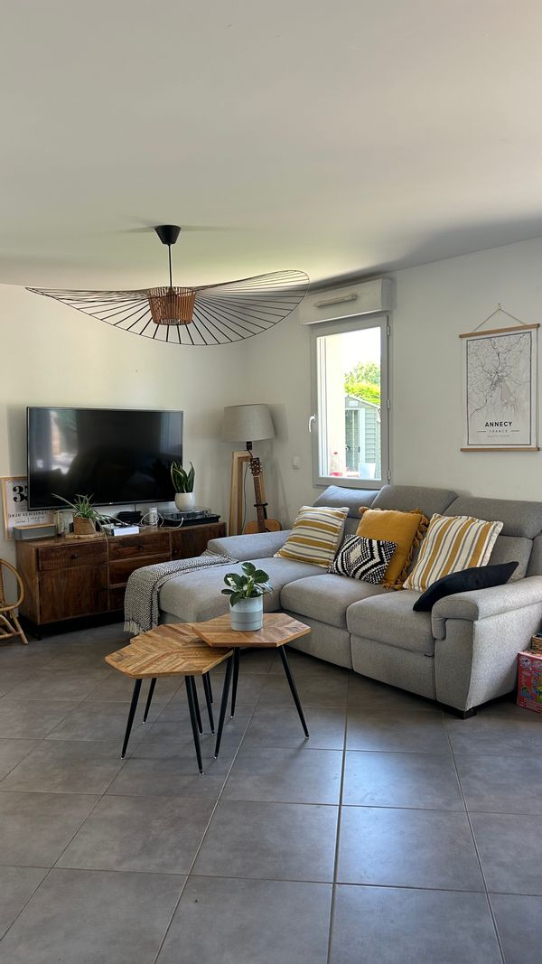 La maison de Maurine, Ludwig, Charlize et Eliott