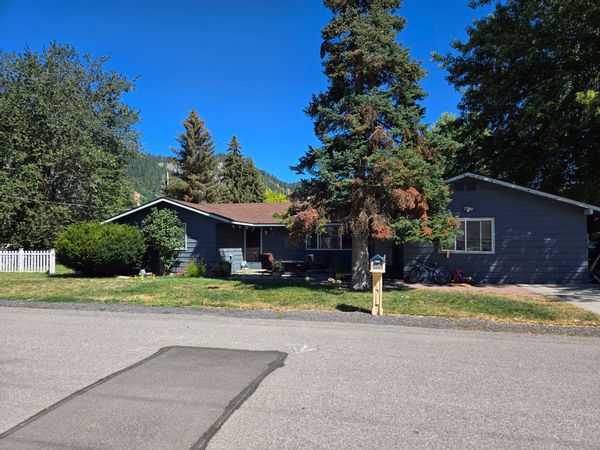 Leavenworth Ranch Home