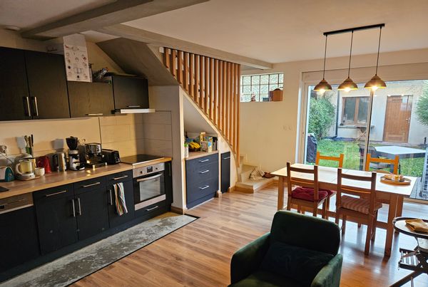 Maison familiale tout confort avec jardin privé aux portes de Bordeaux (Bègles)