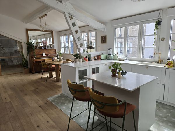 Loft lumineux et musical à Paris
