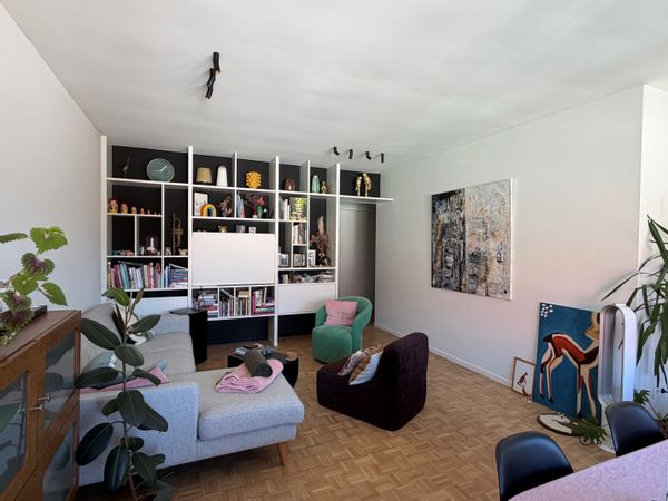 Bright room in spacious apartment in Ghent