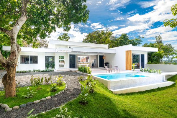 Casa Luna - Nueva Casa Moderna con Vistas Excepcionales de las Montañas