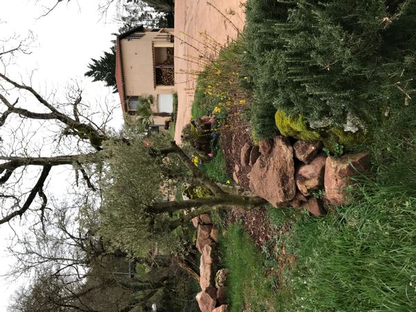 Maison avec grands espaces en Aveyron terre des TEMPLIERS .