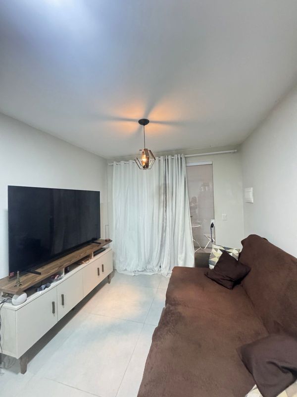 La maison de Vivian, Adroaldo e Bárbara