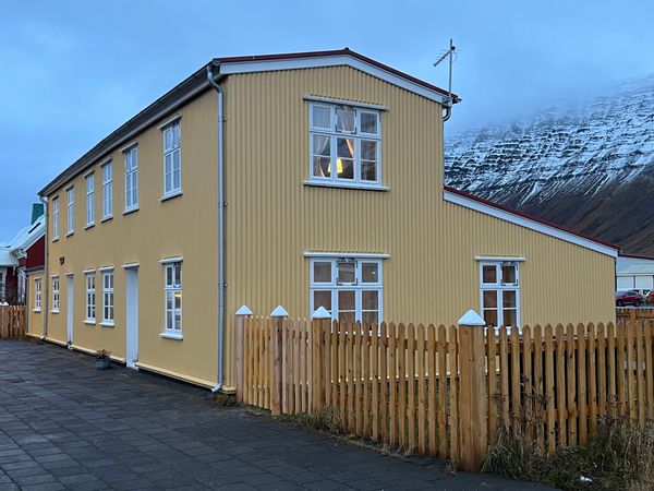 Dom u Ísafjörður