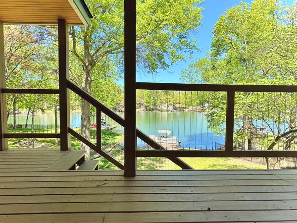 Room in Hidden Lake House Paradise