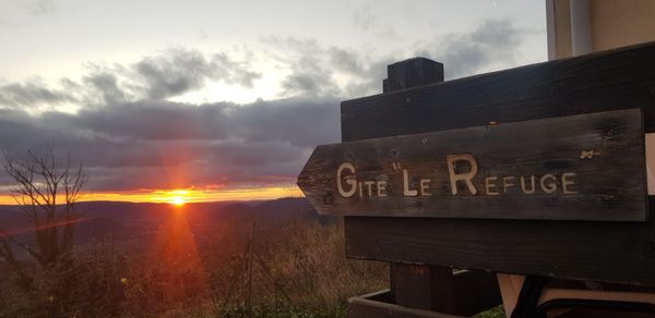 Le logement < Le Refuge>