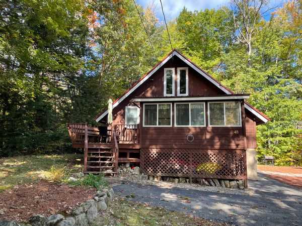 Spacious 4 Bedroom Home ~ Moose Pond/Pleasant Mountain. Your Kids Will Love It Here!