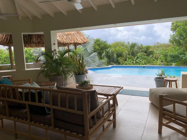 The caribbean vacation vibe.