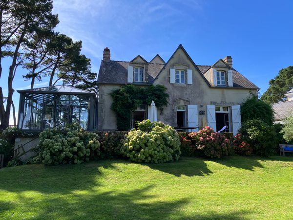 Isabelle's house
