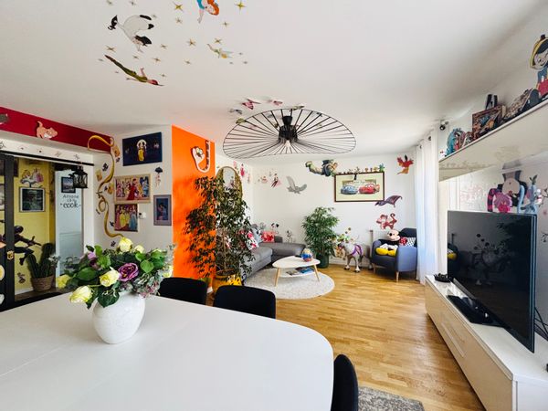 La maison de Myriam. ( merci de bien lire l’annonce   )