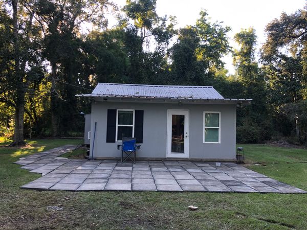 Charming rustic old fishing camp on the Northshore of Lake Ponchatrain