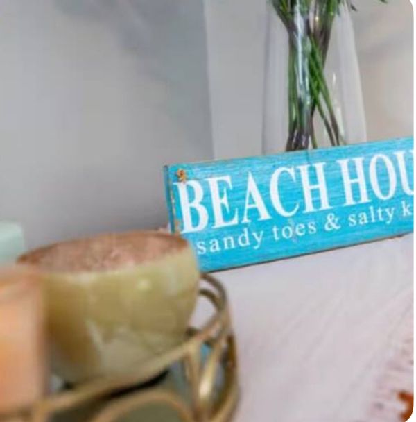 BEACH HOUSE                                                              Sandy Toes & Salty Kisses