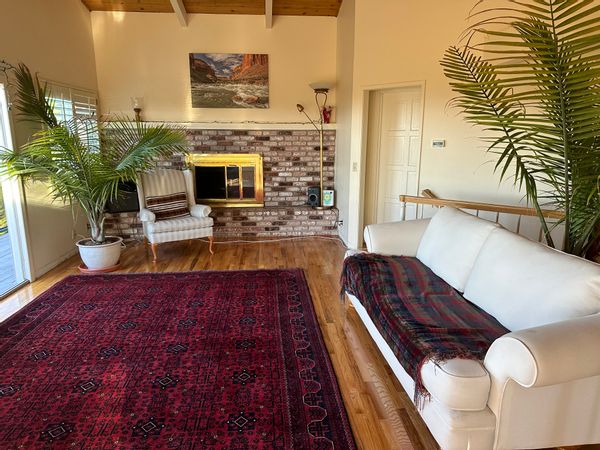 Aptos Home with Nice Great Room. Views of Monterey Bay and minutes to the beech and Golf
