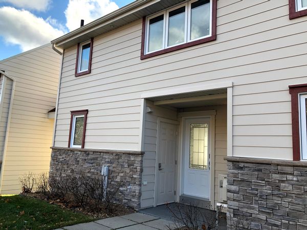 Poulaski Town house near Mont-Ste-Anne