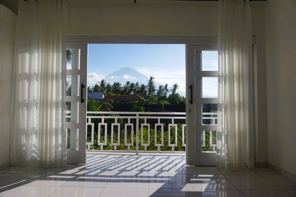 Volcano view Apartment, central Amed BALI
