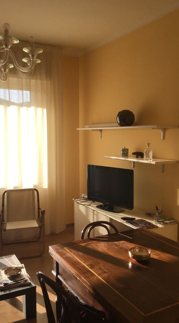 Sunny and classy flat in a typical Ligurian city close to Portofino and Cinque Terre.