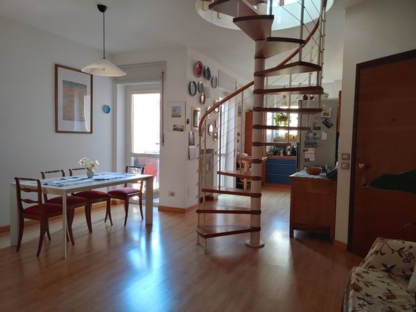 La maison de Nicolò and family