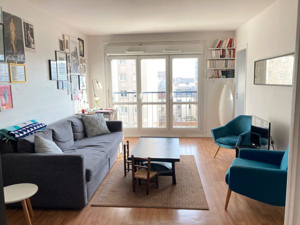 Chambre privée à 2 pas du métro