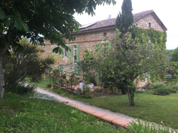 Maison de vigneron dans un site unique au pays des bastides albigeoises.