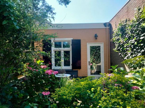 Charming litte stone-build gardenhouse.  : private cozy tiny garden house for 2, minimum 3 nights
