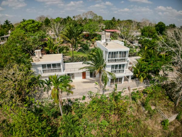 CASA DEL LAGO EN XULHA, LAGUNA DE BACALAR