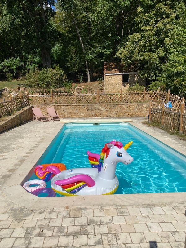Jolie Maison avec Piscine et grand jardin pour petits et grands