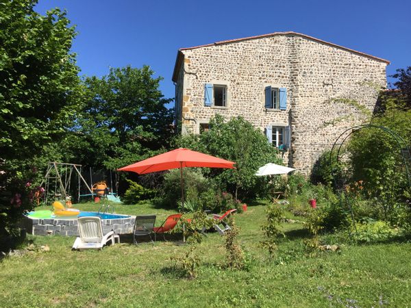 Une maison au coeur de la Petite Toscane auvergnate.