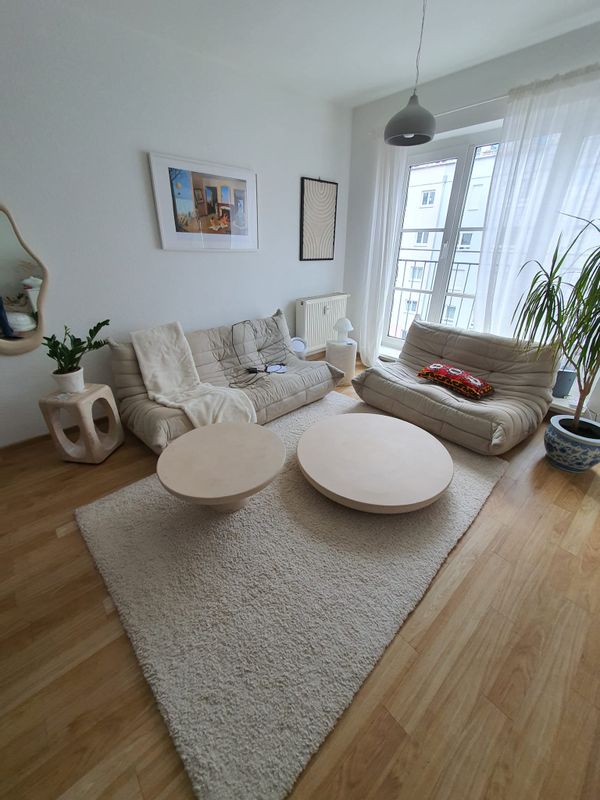 Lina's house