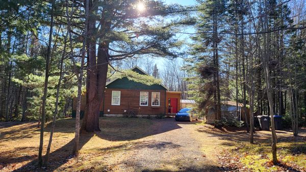 Home in Saint-Lambert-De-Lauzon