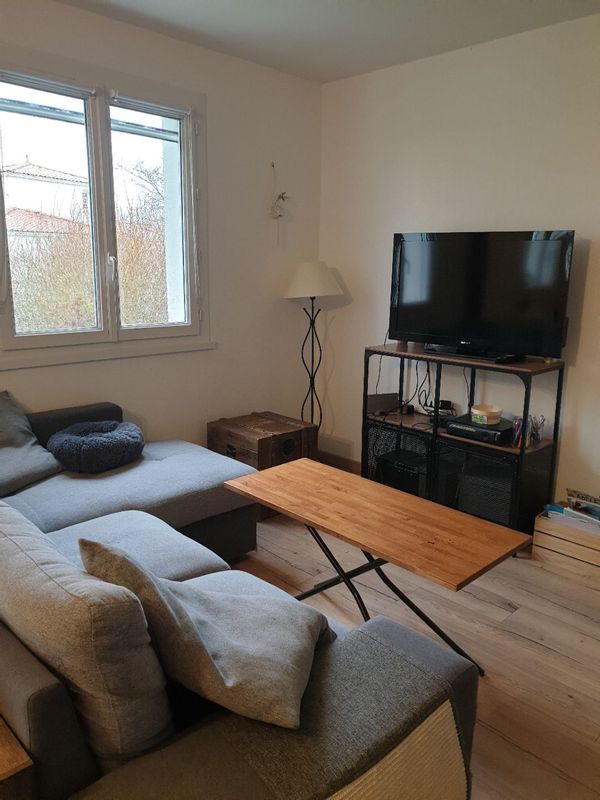 Maison simple à la campagne