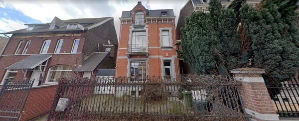 Chloé's house