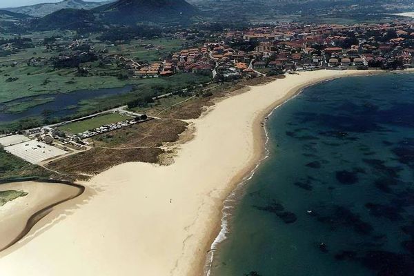 Noja : Rez-de-chaussée avec terrasse à moins de 100 mètres de la plage