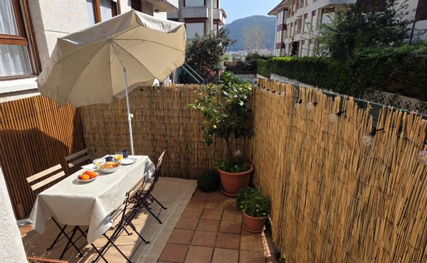 Noja : Rez-de-chaussée avec terrasse à moins de 100 mètres de la plage