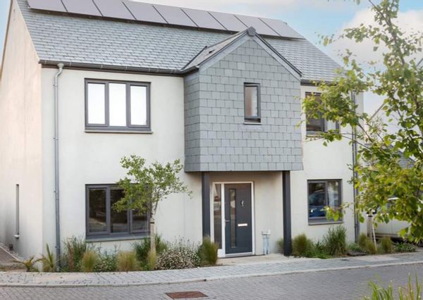 Stunning, New Build, Modern 4 bed house - walking distance to beautiful Crantock beach.